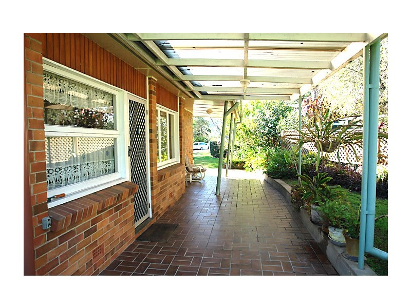 3 Baree Street, Kenmore QLD 4069