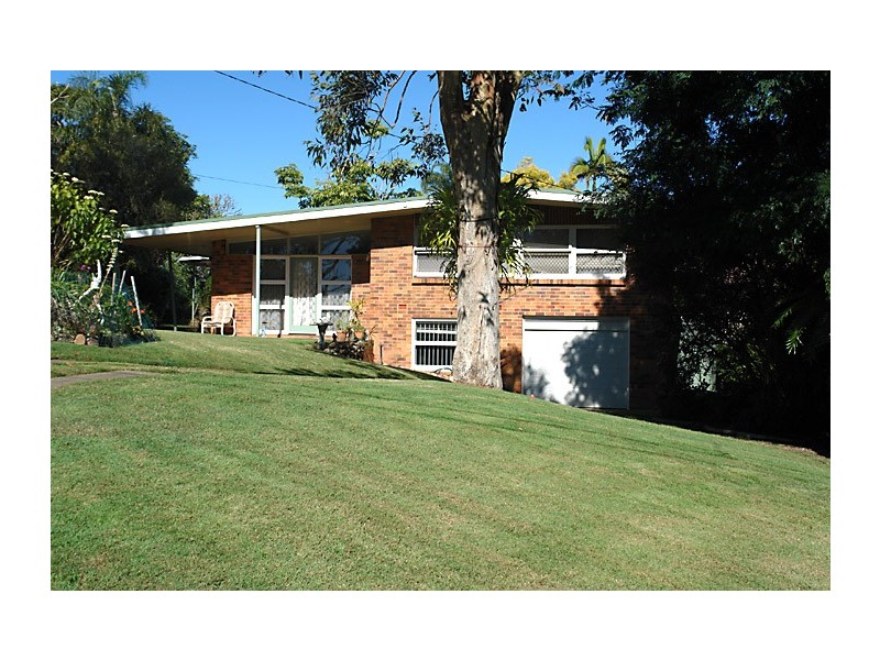 3 Baree Street, Kenmore QLD 4069