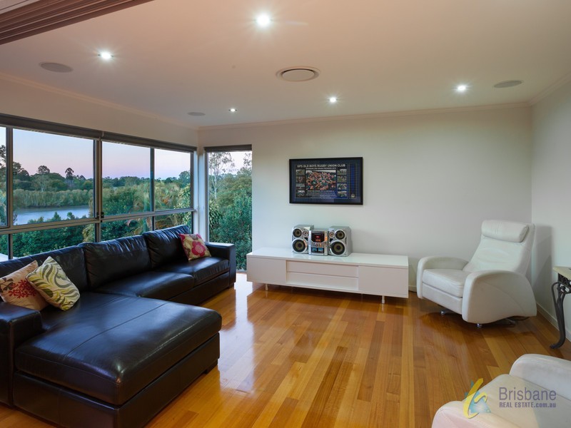 112 Hargreaves Ave, Chelmer QLD 4068