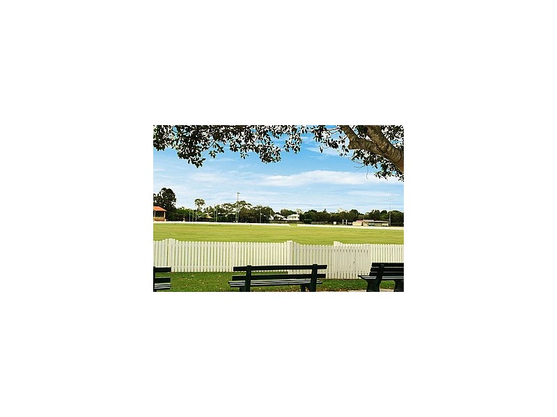 22 Austral Avenue, Graceville QLD 4075