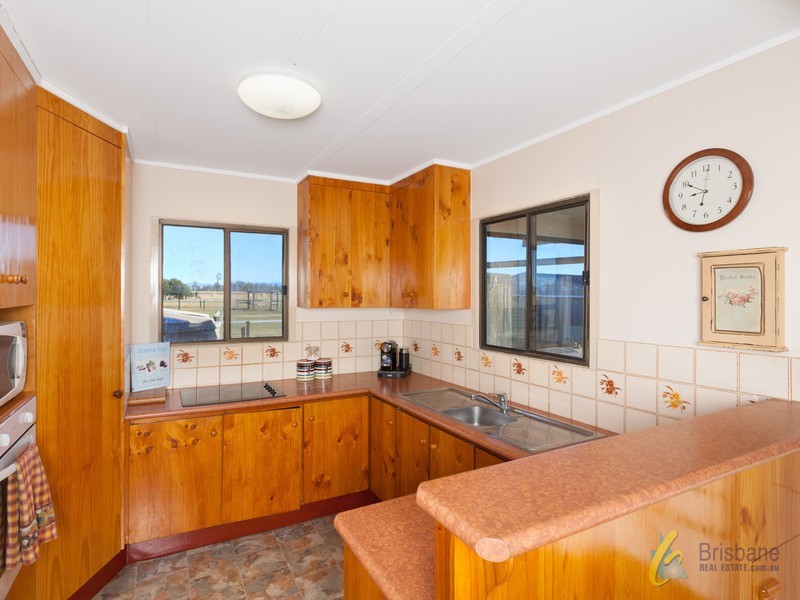 915 Rosewood Warrill View Road, Lower Mount Walker QLD 4340