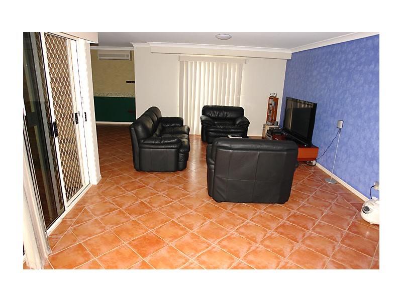 5 Arncliffe Close, Carindale QLD 4152