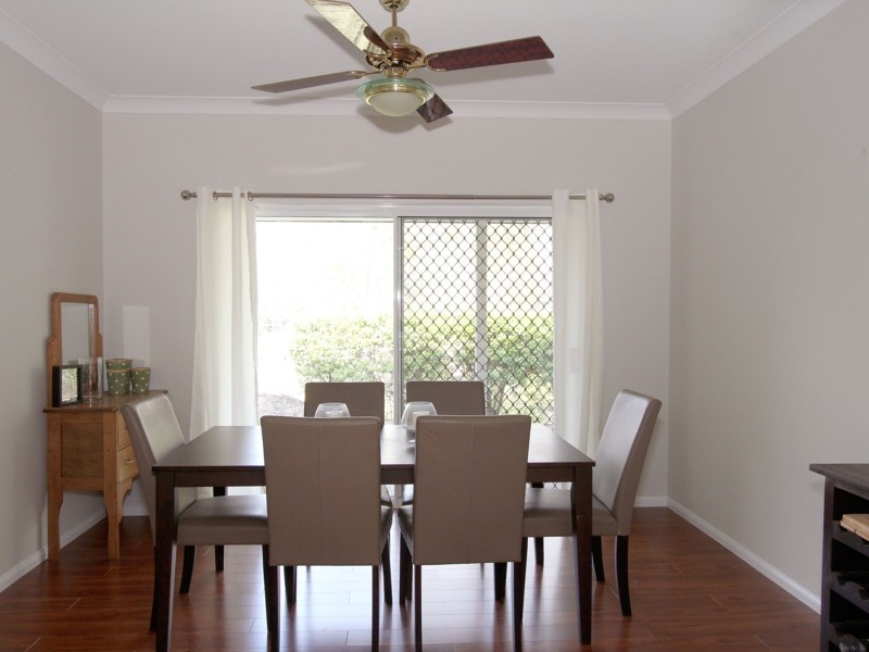 9 Riversleigh Rd, Bellbowrie QLD 4070