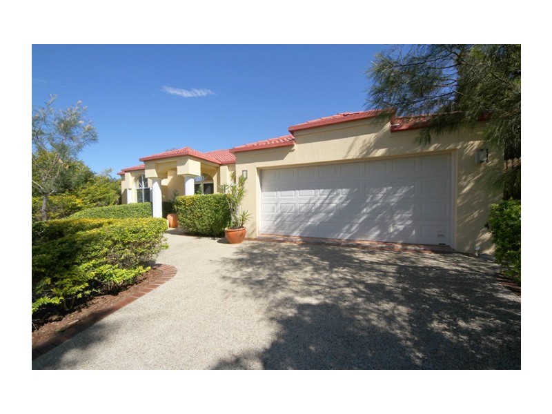 35 McConnell Crescent, Brookfield QLD 4069