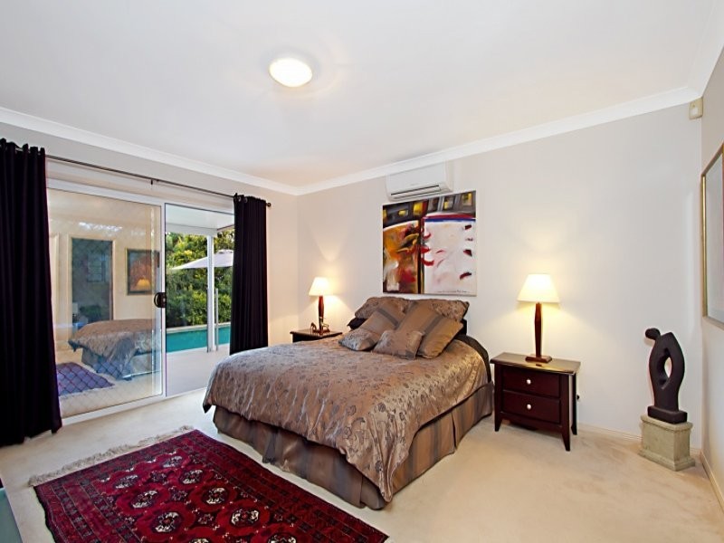 35 McConnell Crescent, Brookfield QLD 4069