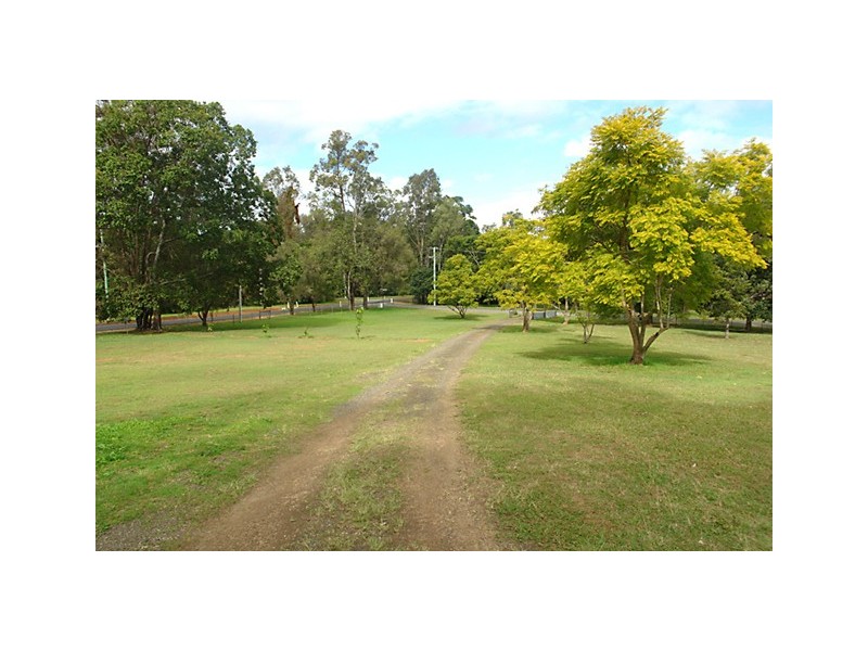 724 Hawkesbury Rd, Anstead QLD 4070
