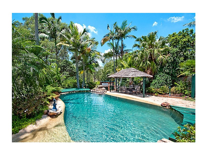 72 Riversleigh Road, Bellbowrie QLD 4070