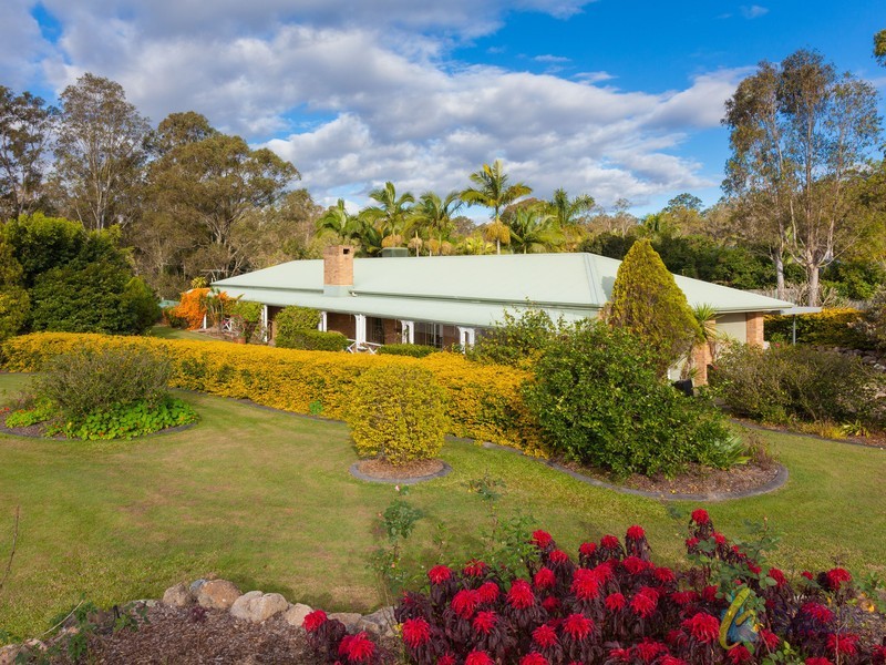 72 Riversleigh Road, Bellbowrie QLD 4070