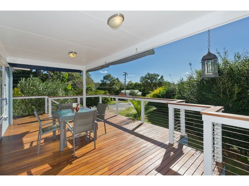 7 Lowanna Street, Kenmore QLD 4069