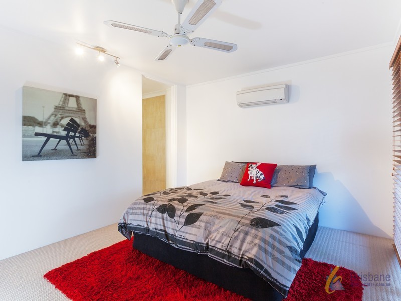 1 Leander Street, Chapel Hill QLD 4069