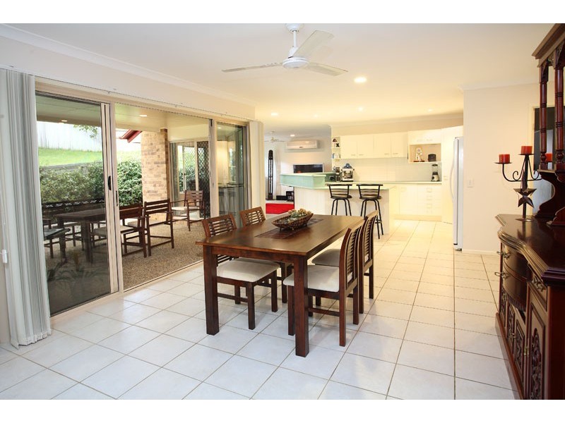 29 Regency Place, Kenmore Hills QLD 4069