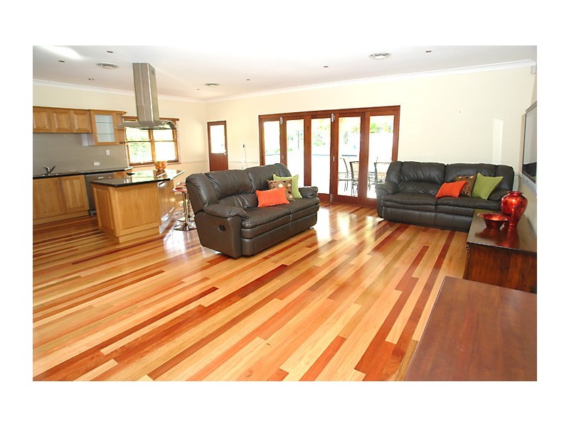 45 Hepworth Street, Chapel Hill QLD 4069