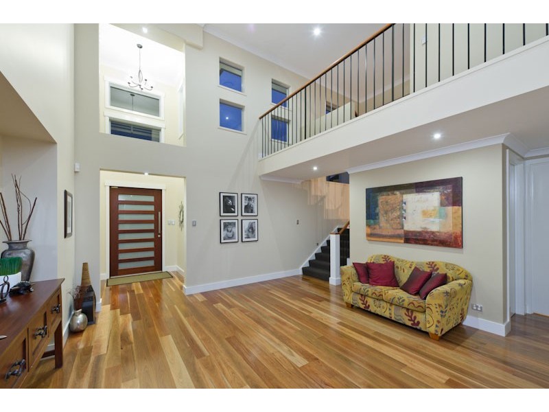 23 Serene Place, Fig Tree Pocket QLD 4069