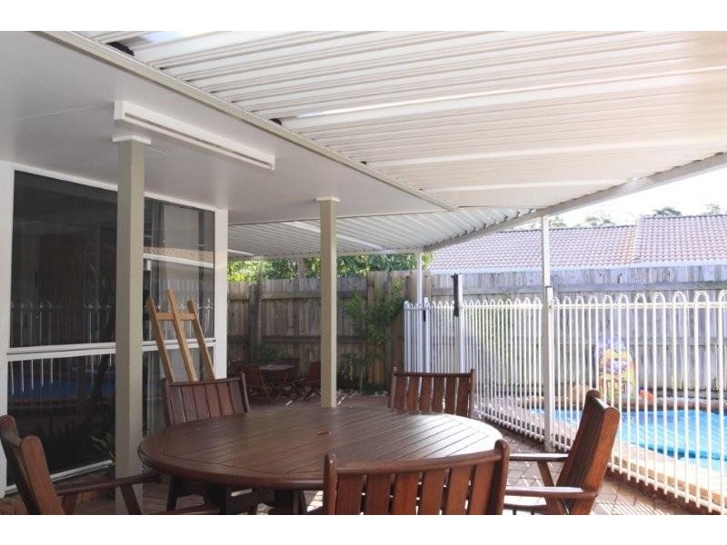 8 Codford Place, Chapel Hill QLD 4069