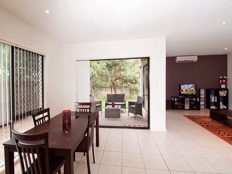 8/18 McPherson Road, Sinnamon Park QLD 4073