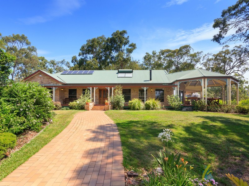 878a Upper Brookfield Road, Upper Brookfield QLD 4069
