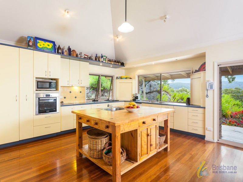 878a Upper Brookfield Road, Upper Brookfield QLD 4069