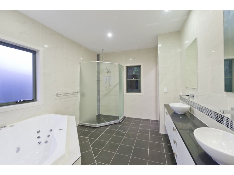 20 Volga Cr, Indooroopilly QLD 4068