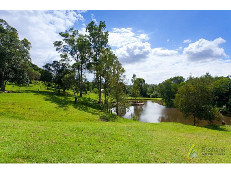 77 Old Farm Rd, Pullenvale QLD 4069