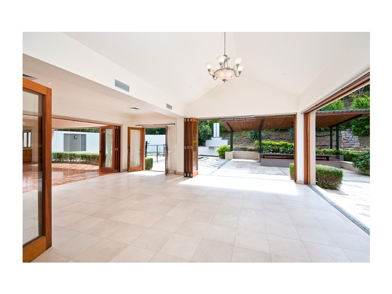 89 Moons Lane, Brookfield QLD 4069