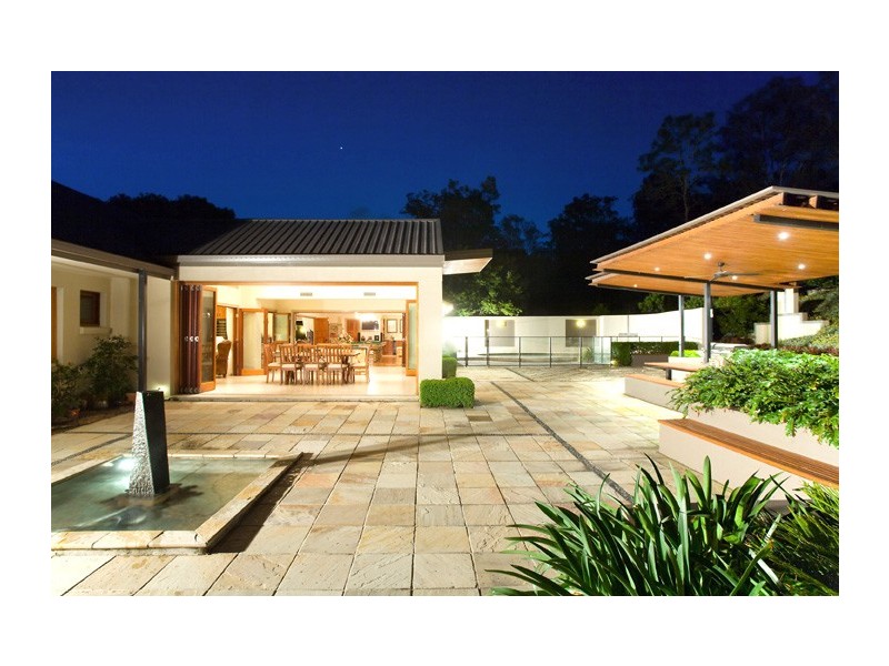 89 Moons Lane, Brookfield QLD 4069