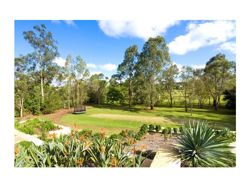 89 Moons Lane, Brookfield QLD 4069