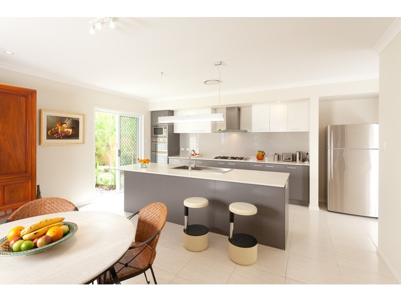 12 Caber Street, Kenmore QLD 4069