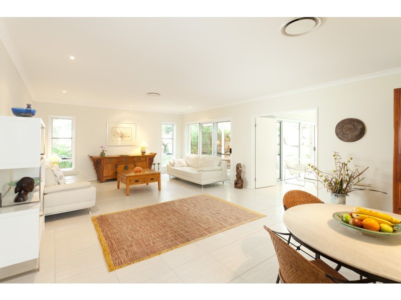 12 Caber Street, Kenmore QLD 4069