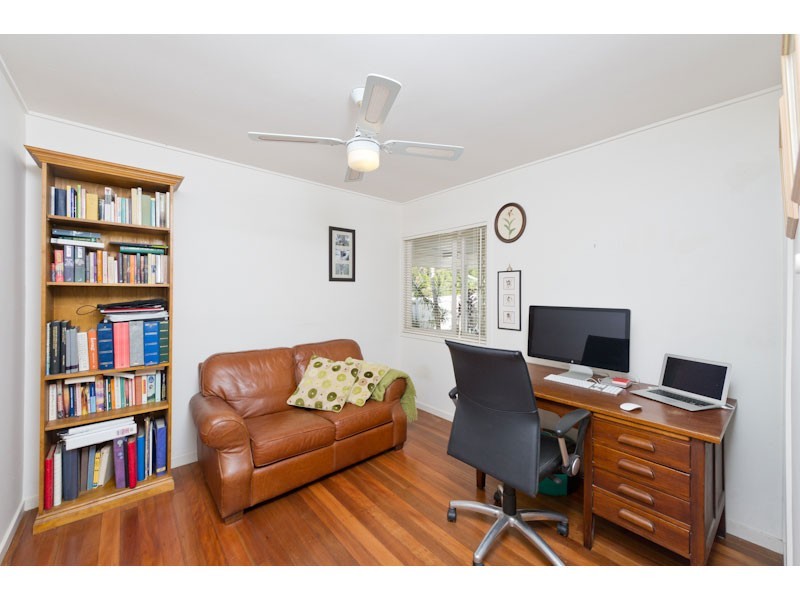 50 Edson Street, Kenmore QLD 4069