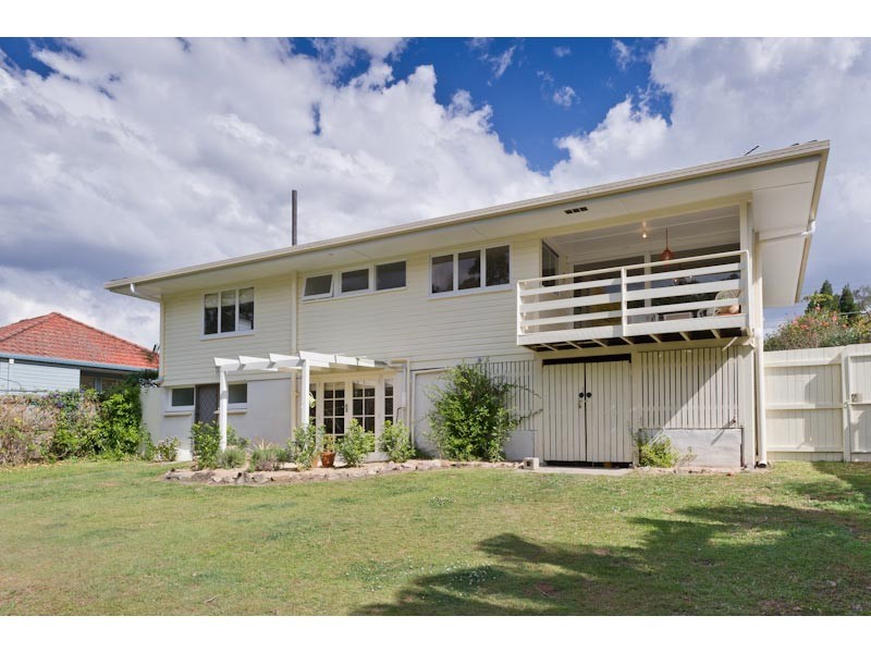 50 Edson Street, Kenmore QLD 4069