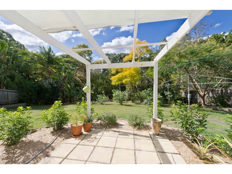 50 Edson Street, Kenmore QLD 4069