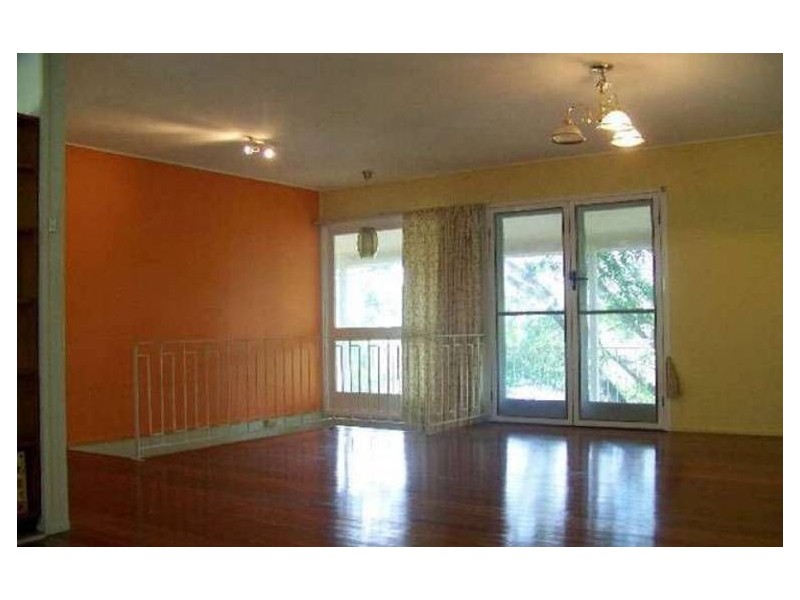 38 Newcomen st, Indooroopilly QLD 4068