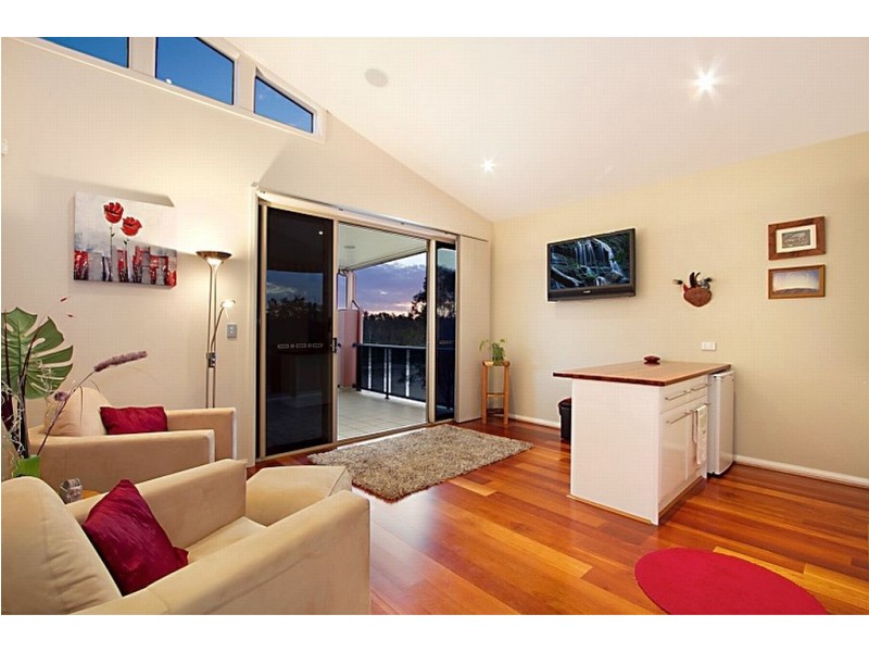 6 RIVERPOINT BVD, Riverhills QLD 4074