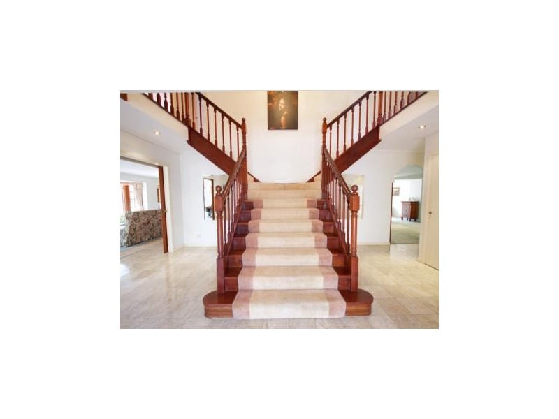 243 Moons La, Brookfield QLD 4069