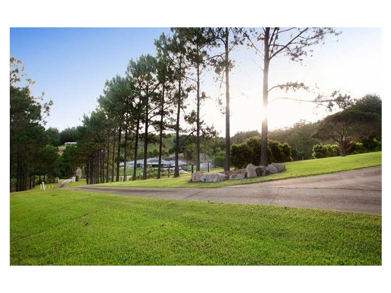 243 Moons La, Brookfield QLD 4069