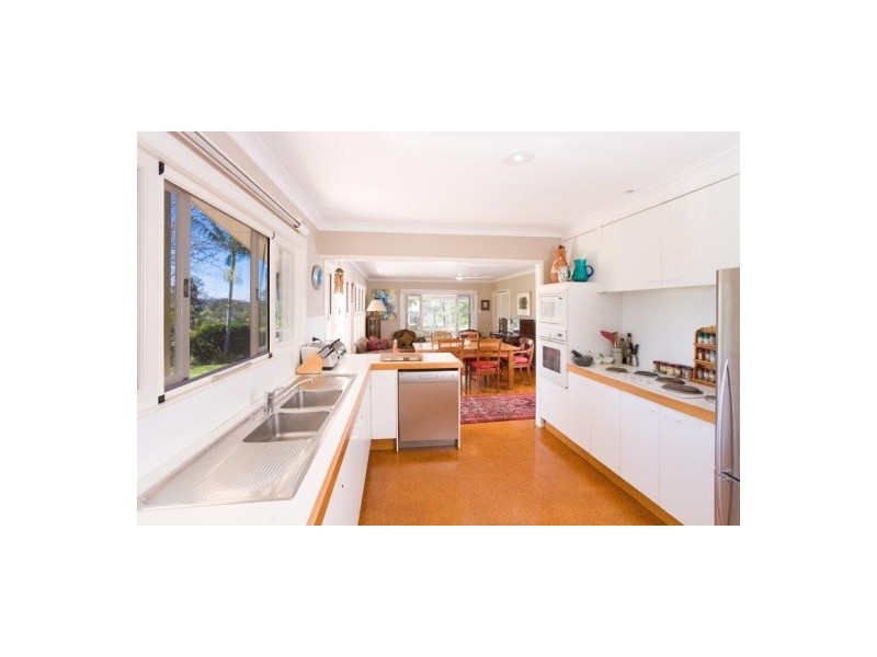 4 Avonmore Street, Moggill QLD 4070
