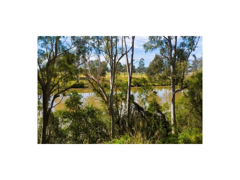 4 Avonmore Street, Moggill QLD 4070