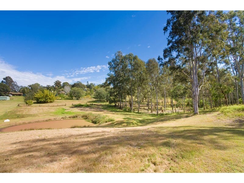 4 Avonmore Street, Moggill QLD 4070