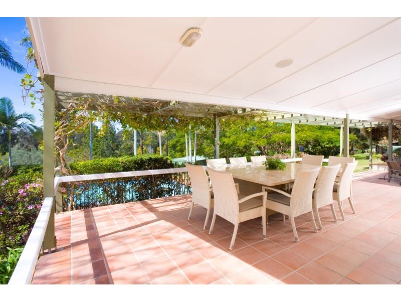 4 Avonmore Street, Moggill QLD 4070