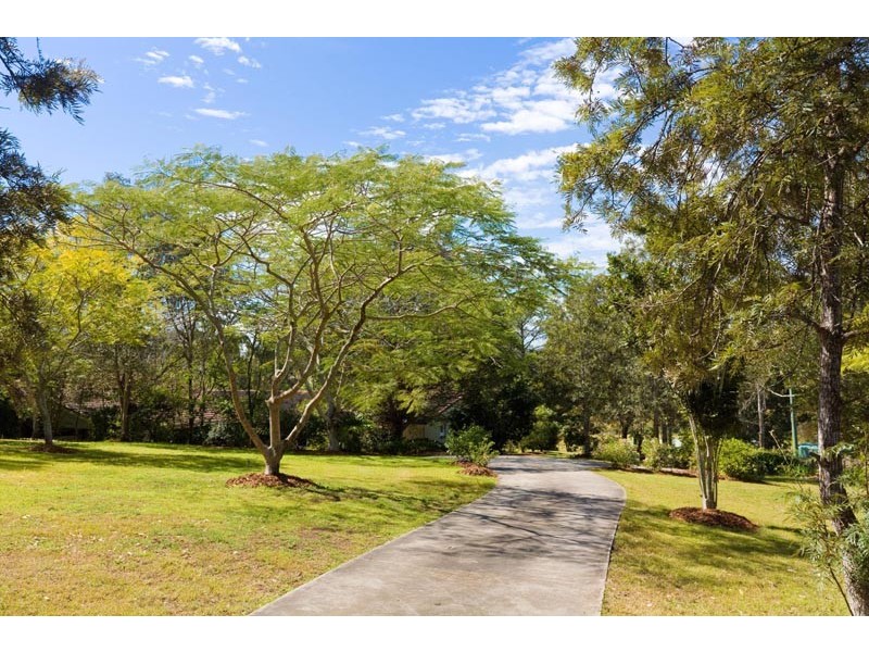 4 Avonmore Street, Moggill QLD 4070