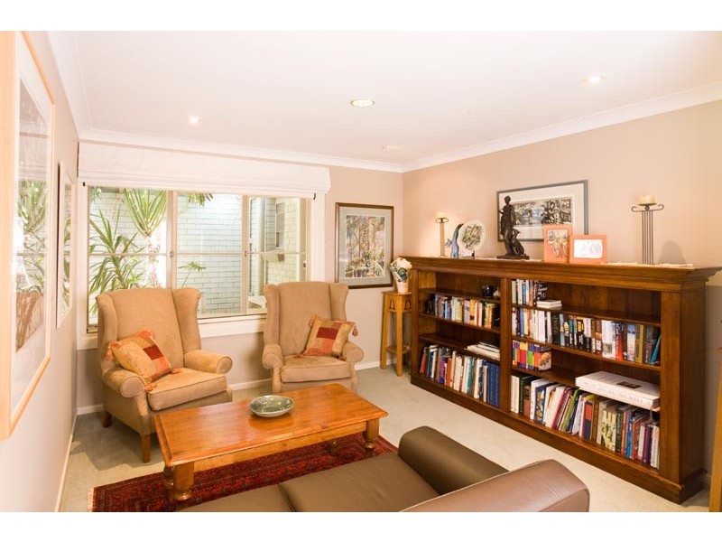 4 Avonmore Street, Moggill QLD 4070