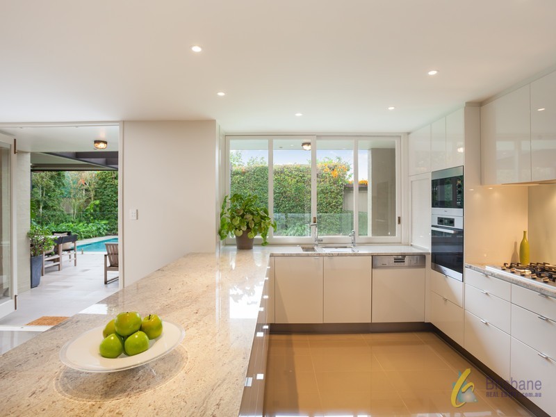 28 Laurel Ave, Chelmer QLD 4068