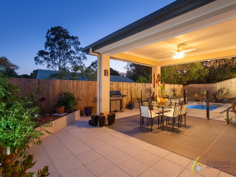 6 Makepeace Place, Bellbowrie QLD 4070