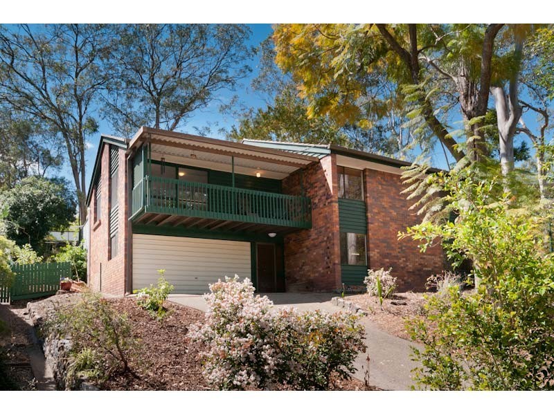 1 Twilight Street, Kenmore QLD 4069