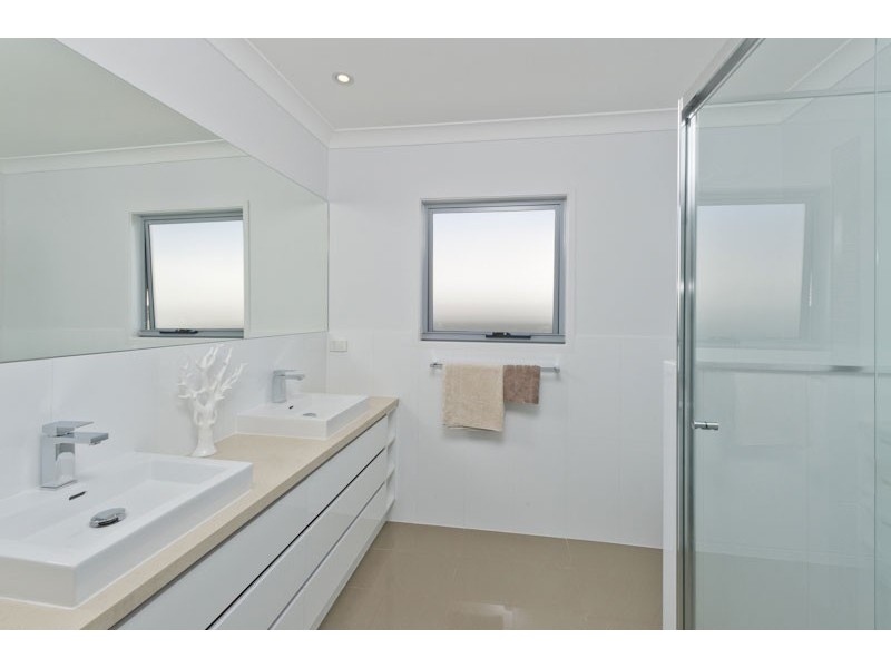 57 Disraeli Street, Indooroopilly QLD 4068