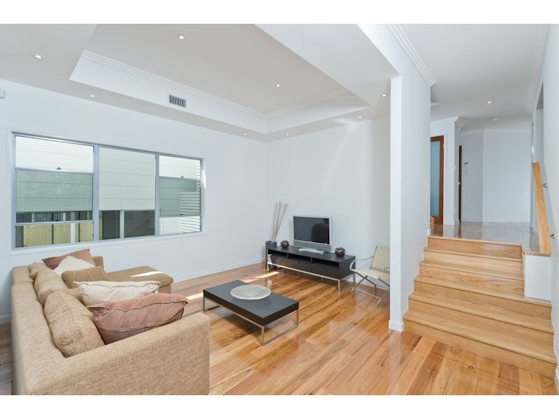 57 Disraeli Street, Indooroopilly QLD 4068