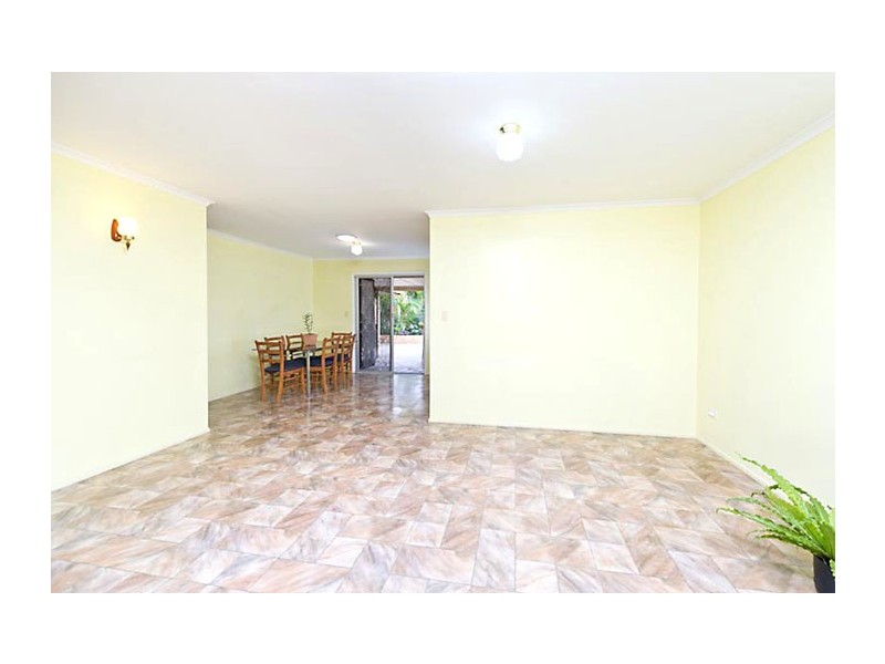 8 Fenchurch Street, Fig Tree Pocket QLD 4069