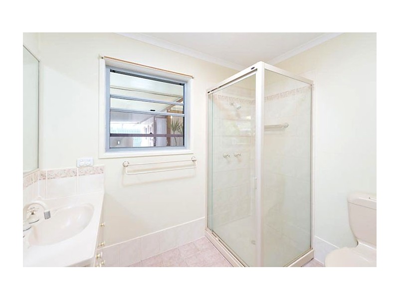 8 Fenchurch Street, Fig Tree Pocket QLD 4069