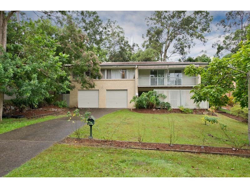 24 Cassandra Street, Chapel Hill QLD 4069