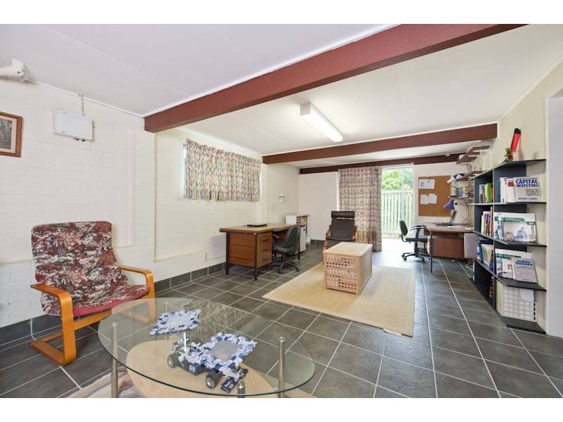 24 Cassandra Street, Chapel Hill QLD 4069